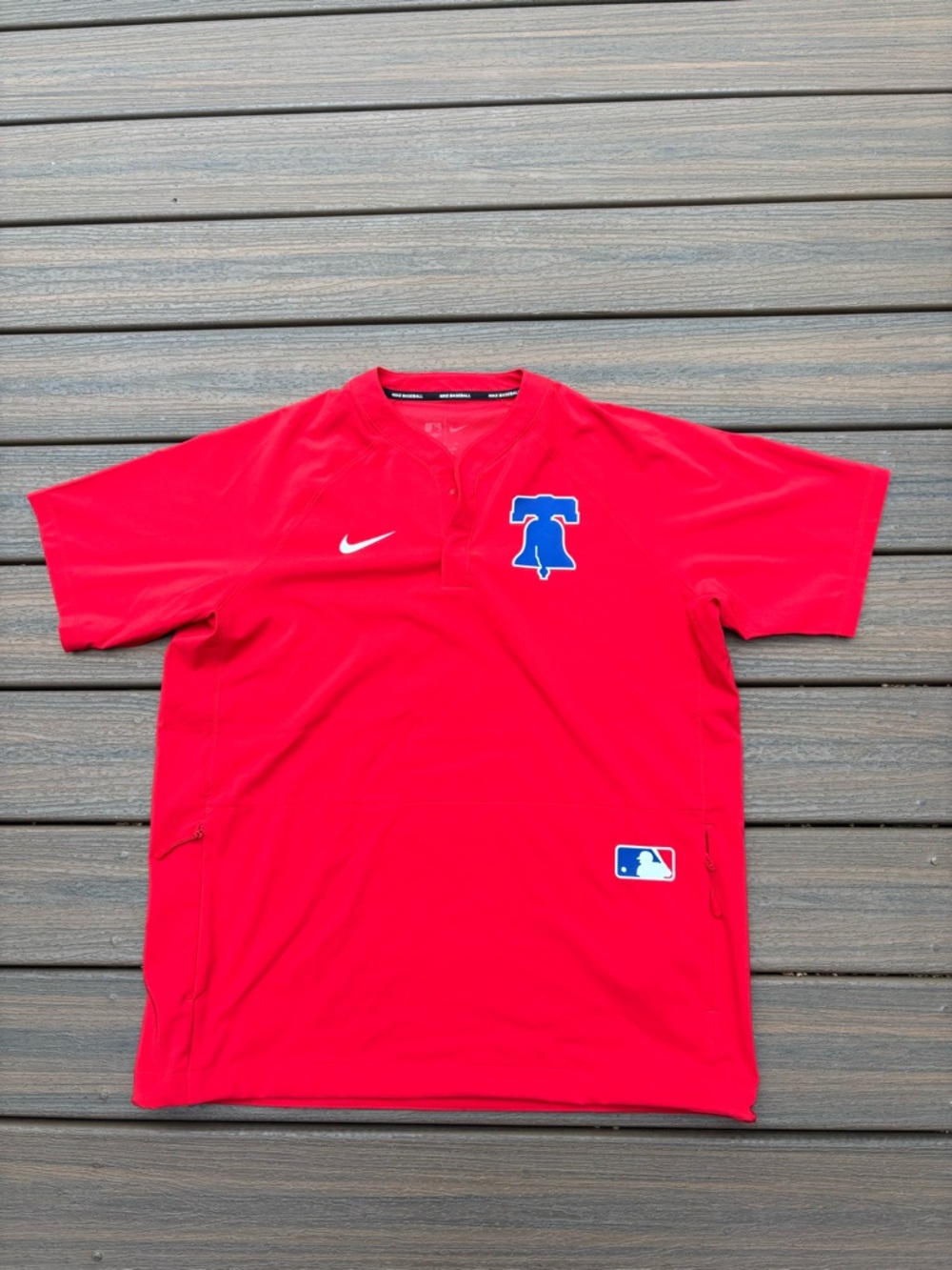 Philadelphia Phillies Nike Authentic Collection Raglan Short Sleeve Windshirt L